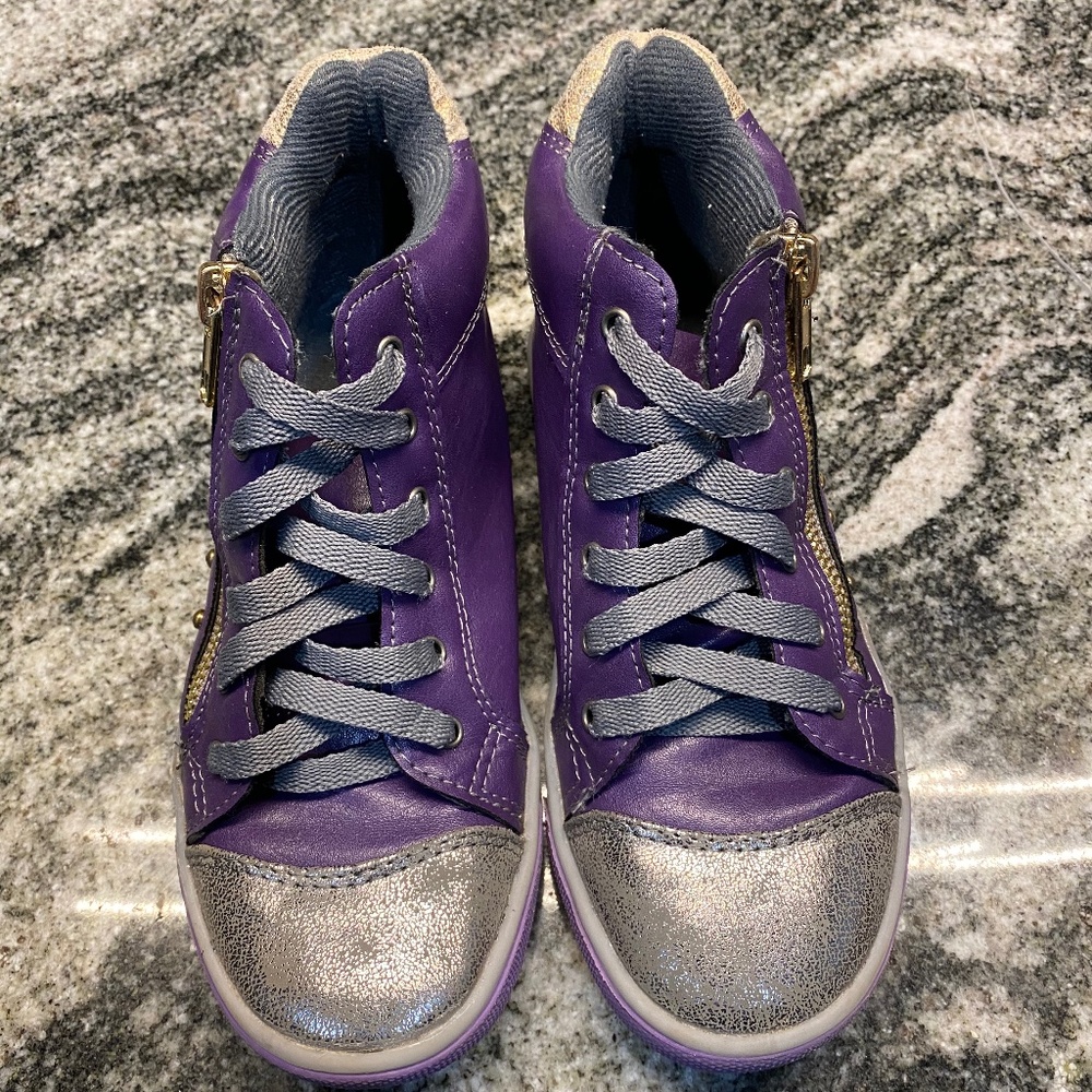Girls purple sneakers size 13.5 sparkly